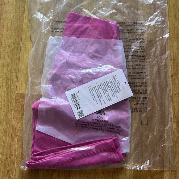 Lululemon Pink Lychee Align Shorts - Picture 7 of 8